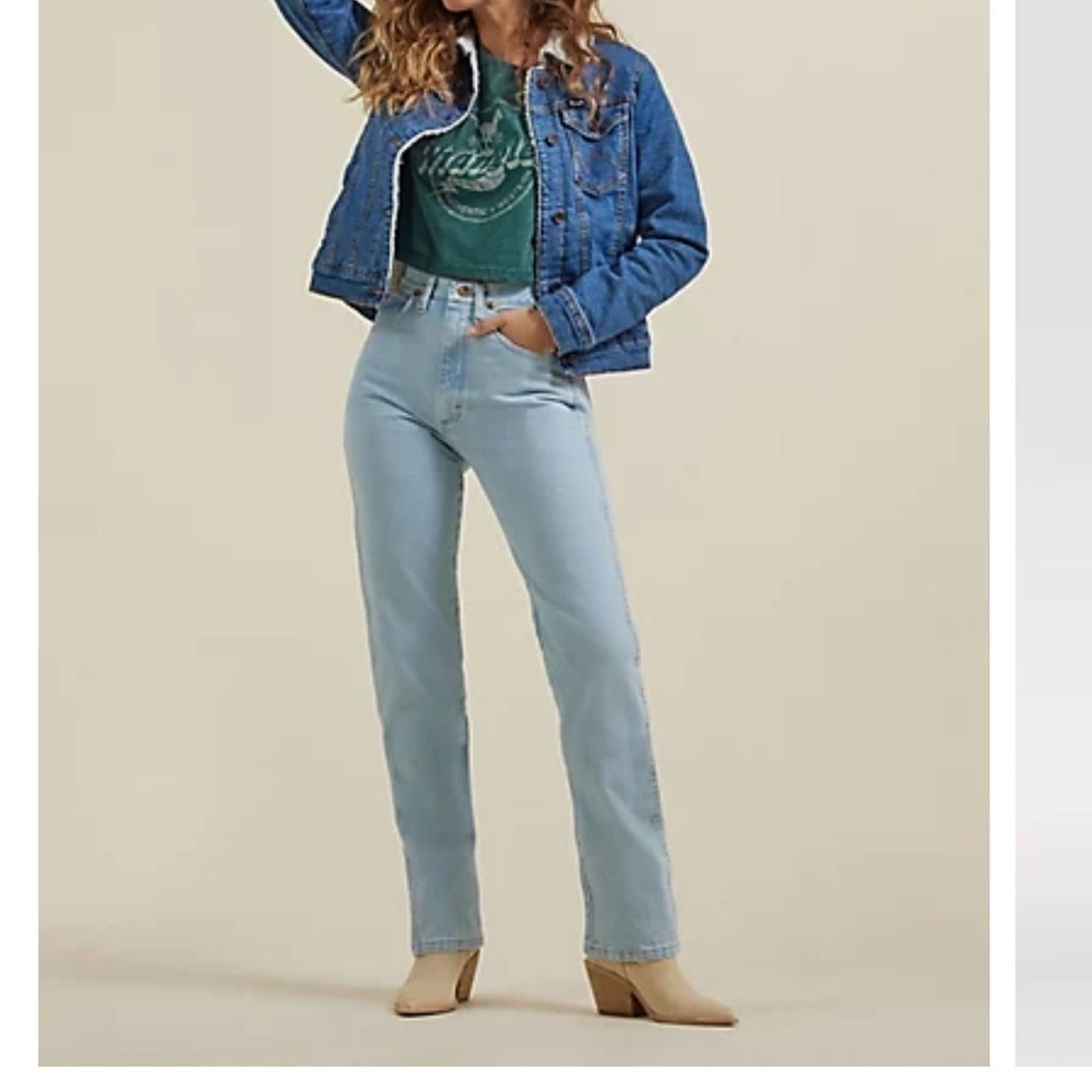 Womens wrangler cowboy cut slim fit